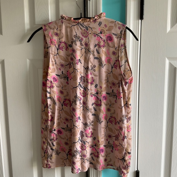 Loft sleeveless tops, set of 2 - Picture 3 of 8